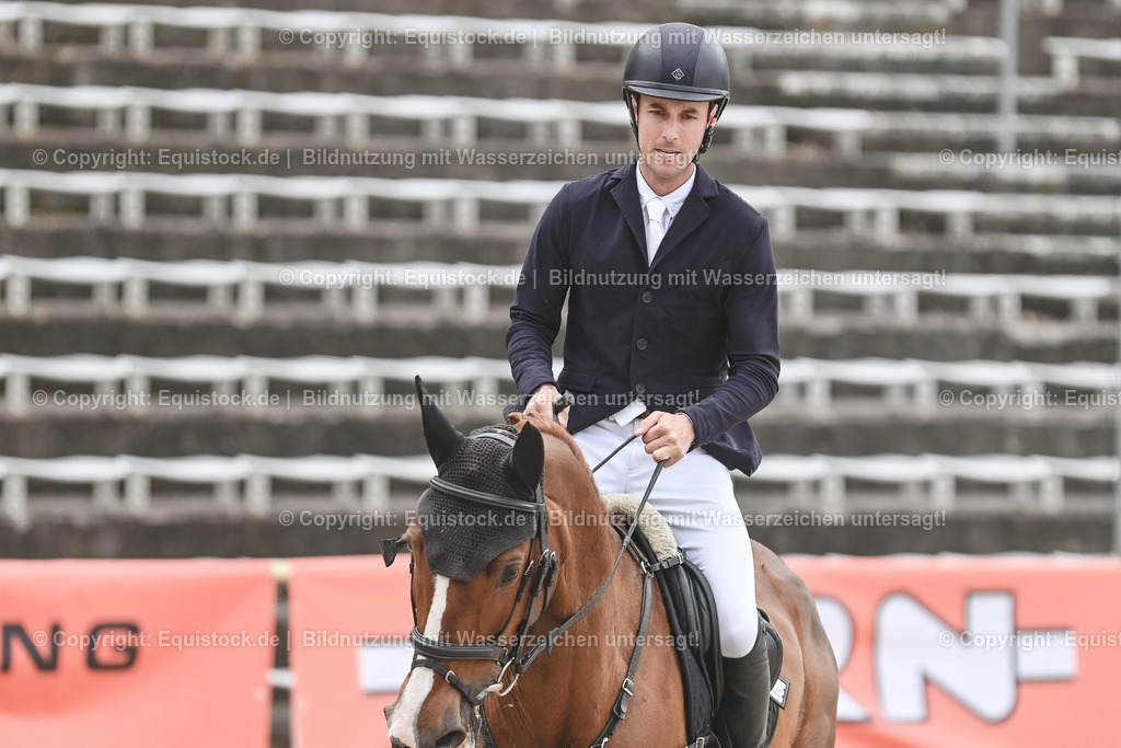 20230514_CCI4_Springen_0389 | equistock