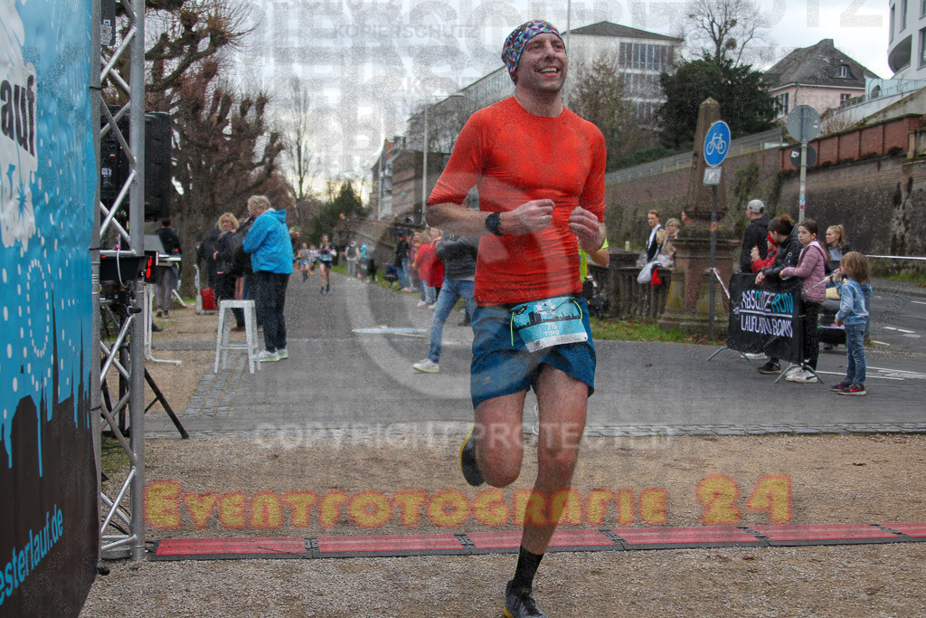 221231_1157_EV4_8157 | Sportfotografie im Rhein-Sieg Kreis, Köln, Bonn, NRW, Rheinland Pfalz, Hessen, etc. Unser Tätigkeitsfeld umfasst den Laufsport vom Volkslauf über den Marathon, Duathlon, Triathon bis zum Ultralauf wie Kölnpfad Ultra oder Schindertrail.