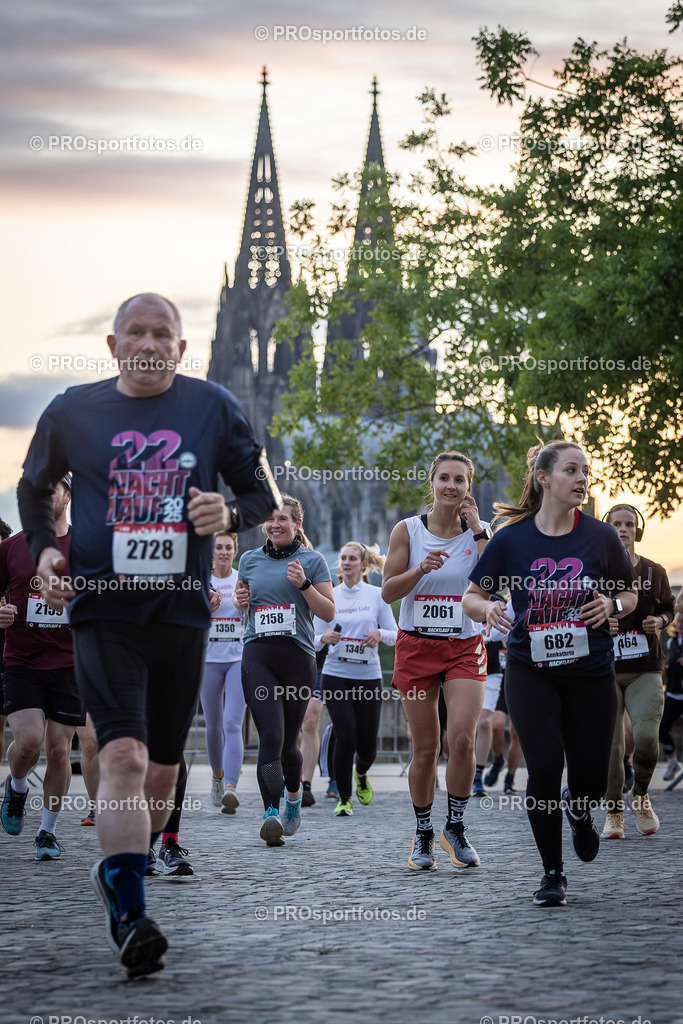 22. ASV Nachtlauf; Koeln, 28.05.25 | Impressionen vom 22. ASV Nachtlauf am 28.05.25 am Tanzbrunnen in Koeln. Foto: BEAUTIFUL SPORTS/Leah Kohring