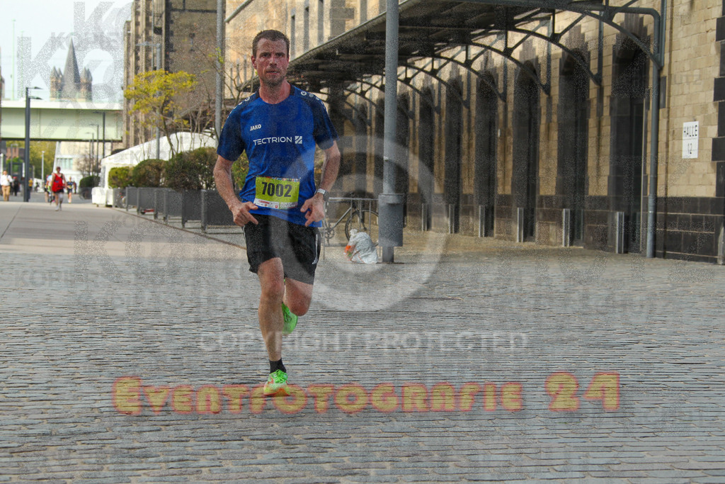 250920_1511_EV4_8227 | Sportfotografie im Rhein-Sieg Kreis, Köln, Bonn, NRW, Rheinland Pfalz, Hessen, etc. Unser Tätigkeitsfeld umfasst den Laufsport vom Volkslauf über den Marathon, Duathlon, Triathon bis zum Ultralauf wie Kölnpfad Ultra oder Schindertrail.