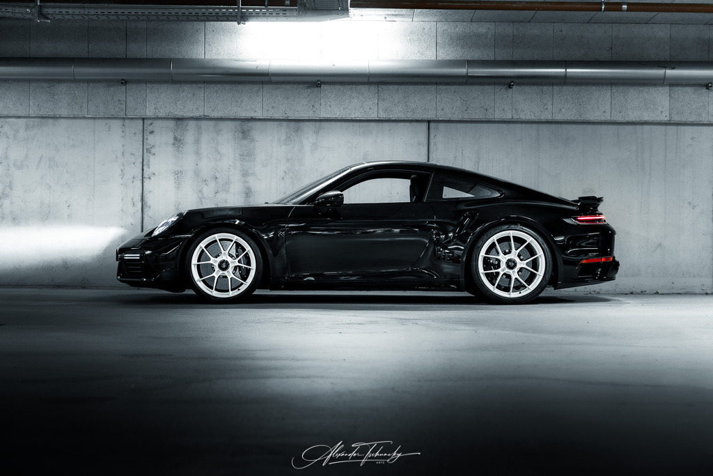 911 Turbo 992 | Entdecken Sie die faszinierende Welt von Alexander Tschuncky Arts: Kreative Fotografie, atemberaubende Automobilkunst und hochwertiger Bilderdruck. Lassen Sie sich inspirieren! - Realisiert mit Pictrs.com