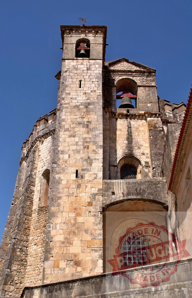 Convent of Christ bell tower Tomar Portugal UNESCO | Ancient stone bell tower of the Convent of Christ under a clear blue sky - Realisiert mit Pictrs.com