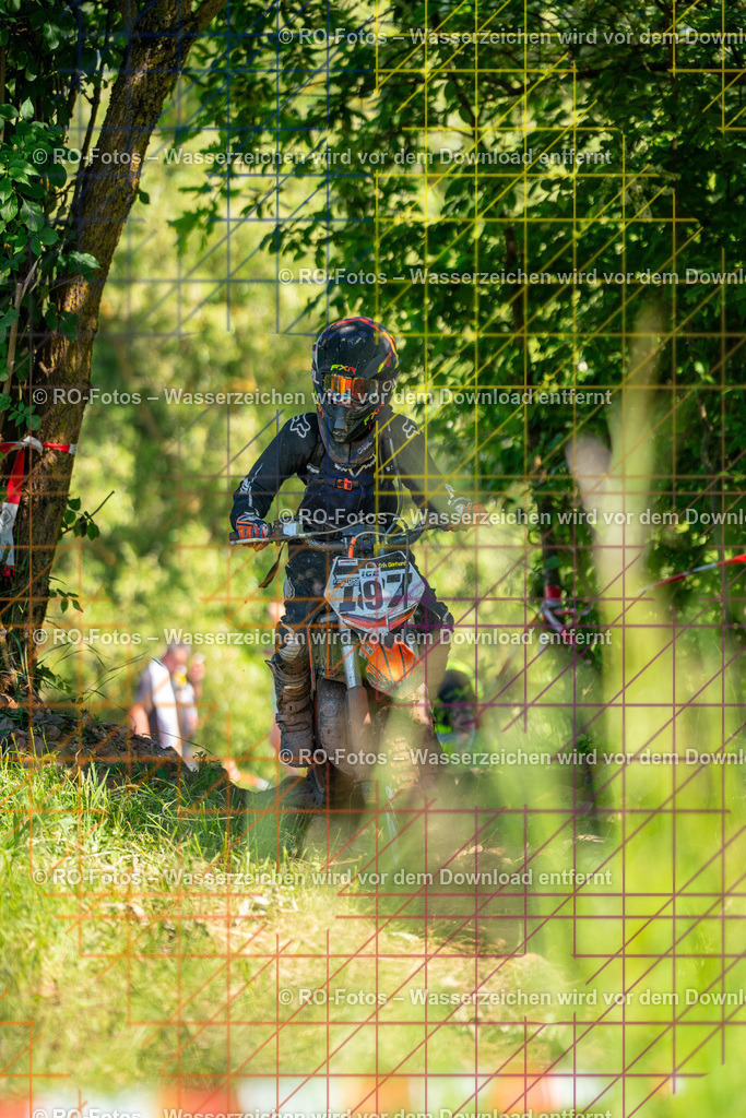 Wolfshausen 1 Lauf -833 | Sportfotografie von RO-Fotos: Motorsport, Motocross, Enduro, Laufveranstaltungen und Triathlon. Professionelle Fotos von Sportlern und Events. - Realisiert mit Pictrs.com