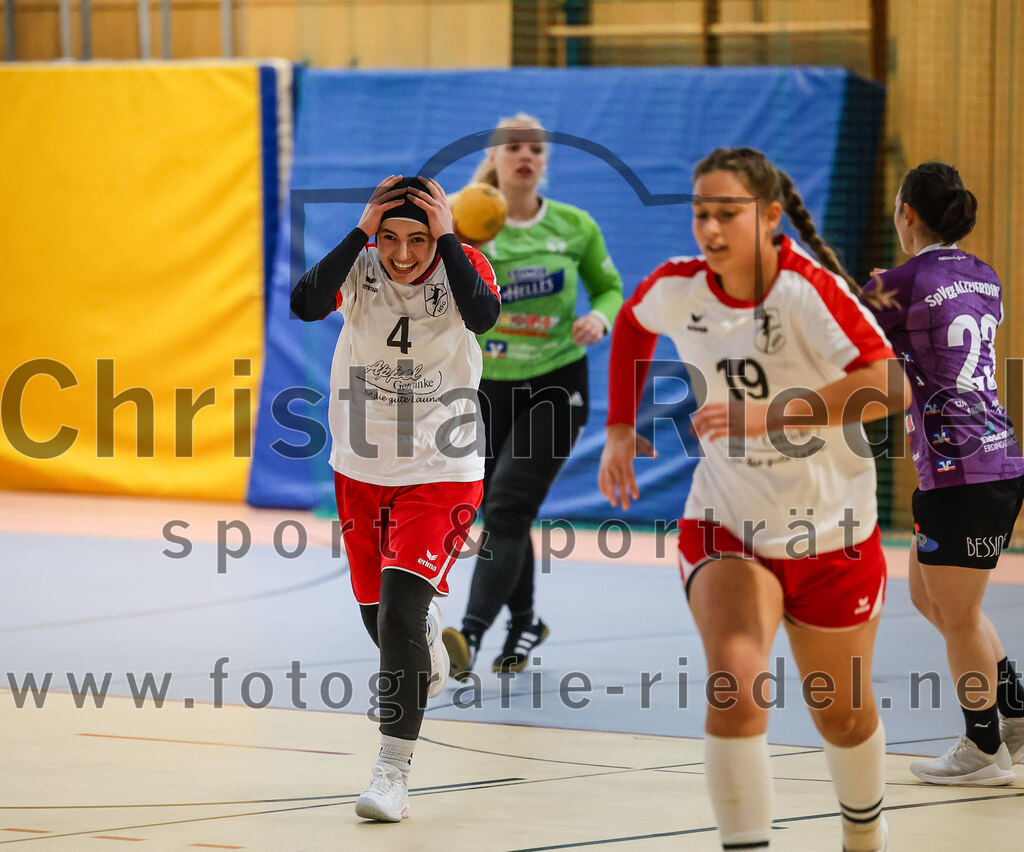 2024-10-13_026_SpVgg_Altenerding_gegen_SC_Freising | Erding, Deutschland, 13.10.2024:Handball, Bezirksoberliga Frauen Altbayern 2024 / 2024, 3. Spieltag, SpVgg Altenerding gegen SC Freising, Endergebnis: 26:35Eduarta Krasnigi (HSG Freising-Neufahrn, #4)Foto: Christian Riedel / fotografie-riedel.net