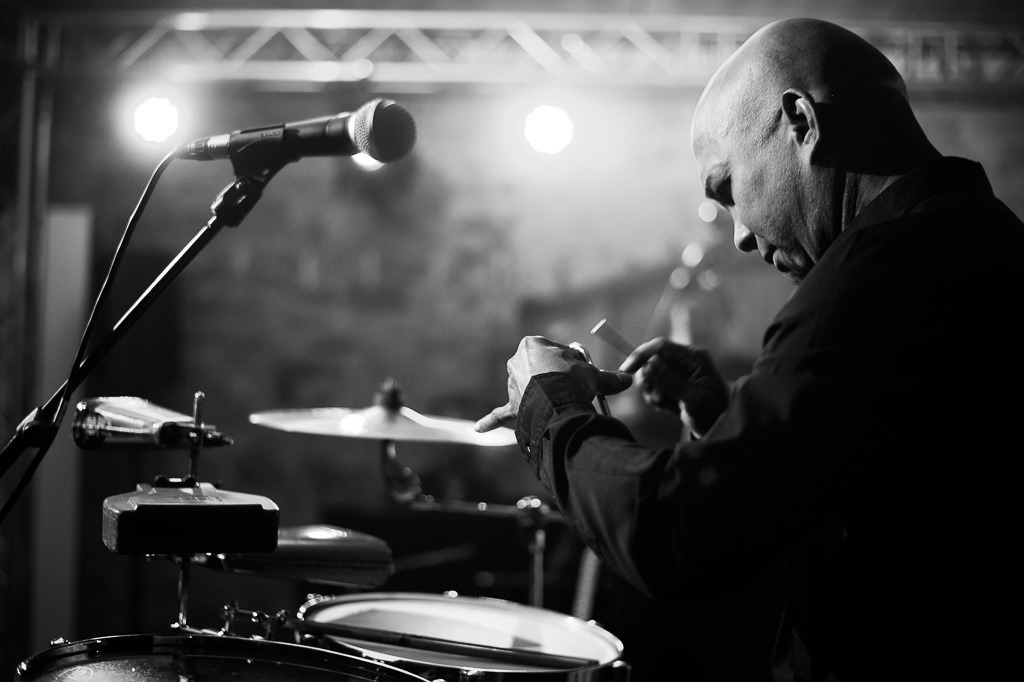 Tango meets Cuba | Tango meets Cuba mit den Klazz Brothers & Cuba Percussion im Forte Belvedere Leisnig zum Festival Hallo Leisnig 2022. - Realisiert mit Pictrs.com