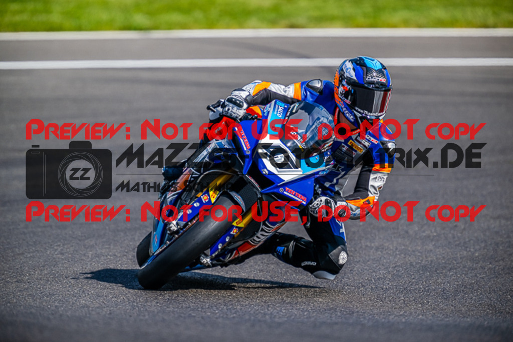 MaZZes_FotoMatrix_220506_97545 | Fotograf Mathias Schmid
Sportfotograf,
Eventfotograf,
Hochzeitsfotograf,
Portraitfotograf