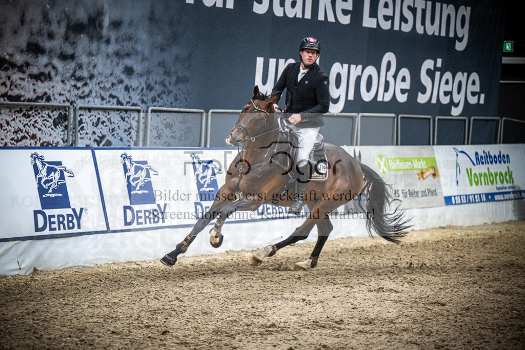 DOS_3555 | Entdecke hochwertige Reitturnierfotos von Foto Oger. Professionell, emotional und authentisch – jetzt Lieblingsmomente im Shop bestellen.Deutschlandweite Turnierfotografie. - Realisiert mit Pictrs.com