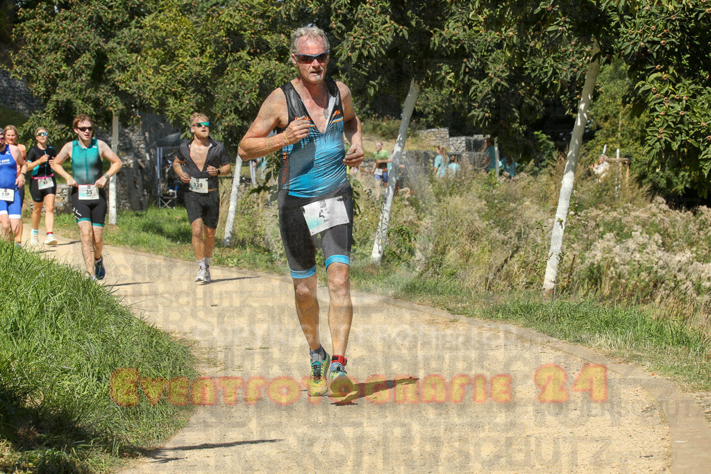 250824_1232_EX1_9663 | Sportfotografie im Rhein-Sieg Kreis, Köln, Bonn, NRW, Rheinland Pfalz, Hessen, etc. Unser Tätigkeitsfeld umfasst den Laufsport vom Volkslauf über den Marathon, Duathlon, Triathon bis zum Ultralauf wie Kölnpfad Ultra oder Schindertrail.