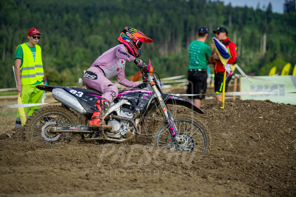 Lady (359) | Paeschuphoto Shop - Wer nicht sucht der auch nicht findet.Ob Motocrossbilder oder von einem besuchtem Spiel, Hauptsache Action. - Realisiert mit Pictrs.com