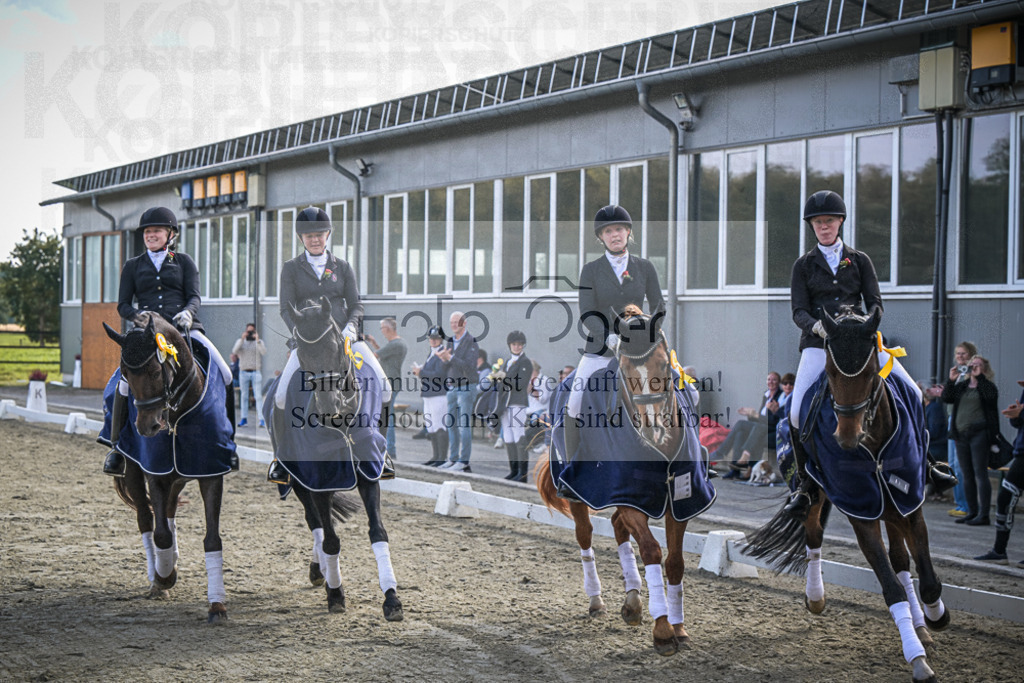 DOS_0231 | Entdecke hochwertige Reitturnierfotos von Foto Oger. Professionell, emotional und authentisch – jetzt Lieblingsmomente im Shop bestellen.Deutschlandweite Turnierfotografie. - Realisiert mit Pictrs.com