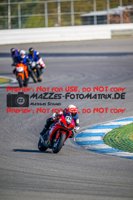 MaZZes_FotoMatrix_230410_3011 | INST