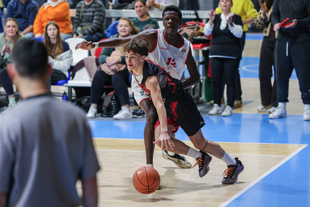 JBBL BAYER GIANTS @ BBV Rheinstars Köln-103 | Fotos von Basketballspielen aus dem Raum NRW fotografiert von Gero Mueller-Laschet und Daniel Schaefer - Realisiert mit Pictrs.com