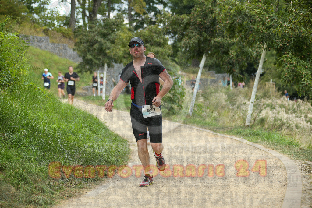 250824_1421_EX1_5959 | Sportfotografie im Rhein-Sieg Kreis, Köln, Bonn, NRW, Rheinland Pfalz, Hessen, etc. Unser Tätigkeitsfeld umfasst den Laufsport vom Volkslauf über den Marathon, Duathlon, Triathon bis zum Ultralauf wie Kölnpfad Ultra oder Schindertrail.