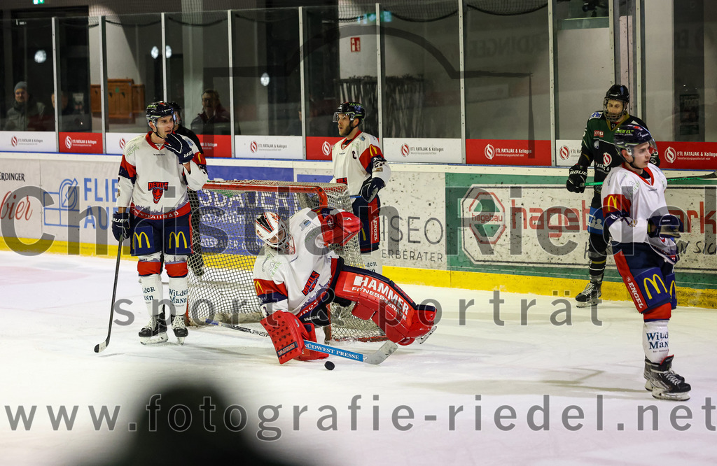 2023-01-13_126_TSV_Erding_gegen_VfE_Ulm-Neu-Ulm | Erding, Deutschland, 13.01.2023:
Eishockey, Bayernliga 2022 / 2023, 27. Spieltag, TSV Erding gegen VfE Ulm/Neu-Ulm, Endergebnis: 6:1

Foto: Christian Riedel / fotografie-riedel.net