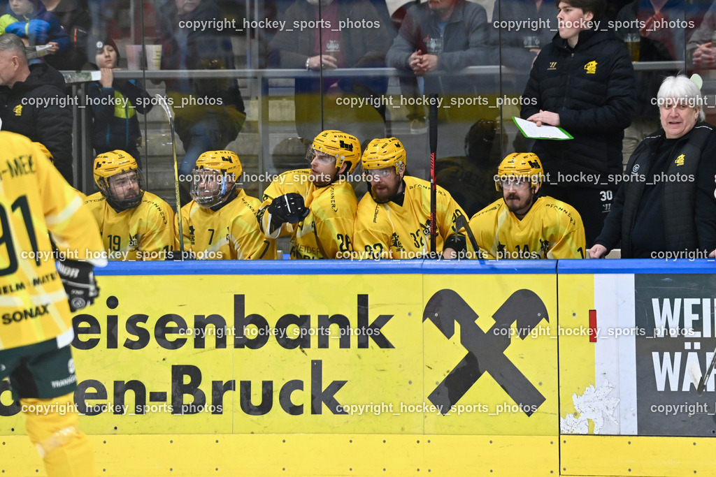 KSV KÄNGURUS vs. EHC Lustenau | Spielerbank EHC Lustenau, KSV KÄNGURUS vs. EHC Lustenau, KSV KÄNGURUS vs. EHC Lustenau am 14.03.2026 in Kapfenberg (Sportzentrum Kapfenberg), Austria, (Photo by Bernd Stefan)