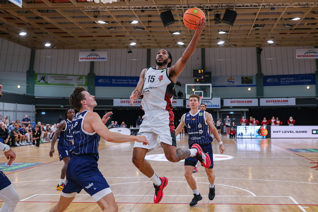 BAYER GIANTS vs VfL Sparkassenstars Bochum-11 | Fotos von Basketballspielen aus dem Raum NRW fotografiert von Gero Mueller-Laschet und Daniel Schaefer - Realisiert mit Pictrs.com