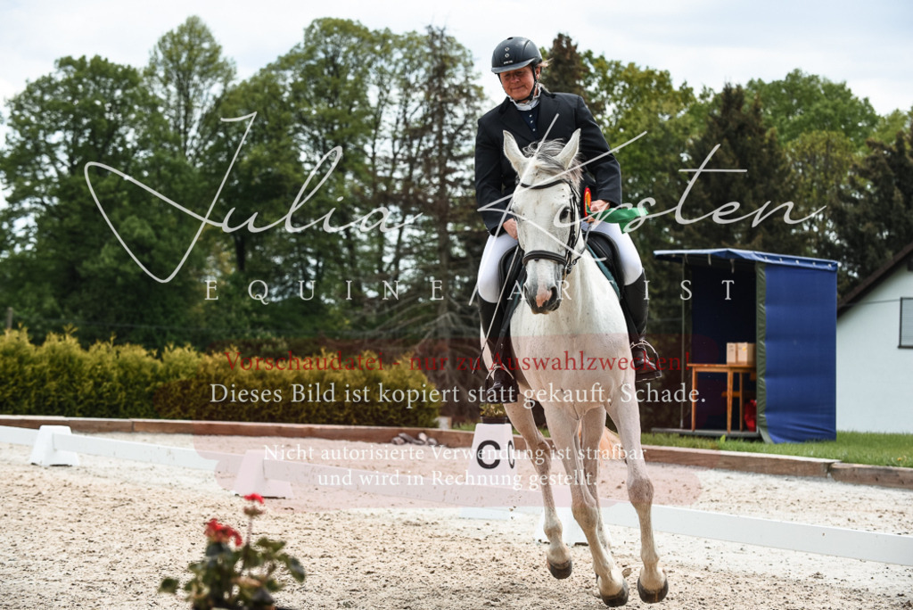 20230518_JK-Röhrsdorf-10-872 | Pferde- und Turnierfotografie in Westsachsen. Pferdeportraits, Auftragszeichnungen und intuitive Kunst.