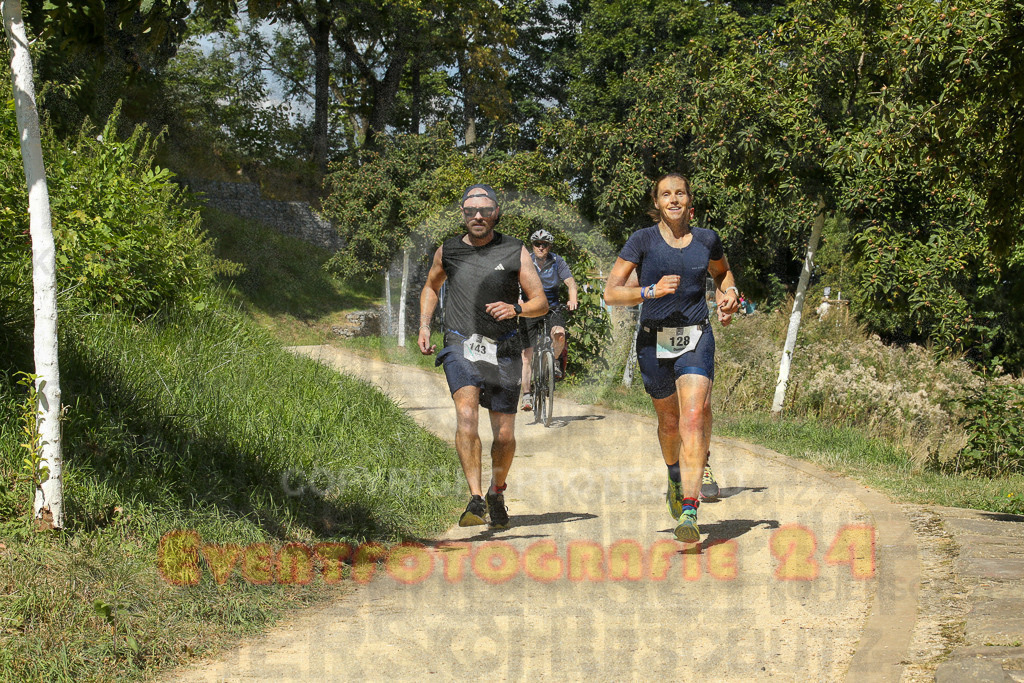 250824_1235_EX1_9853 | Sportfotografie im Rhein-Sieg Kreis, Köln, Bonn, NRW, Rheinland Pfalz, Hessen, etc. Unser Tätigkeitsfeld umfasst den Laufsport vom Volkslauf über den Marathon, Duathlon, Triathon bis zum Ultralauf wie Kölnpfad Ultra oder Schindertrail.