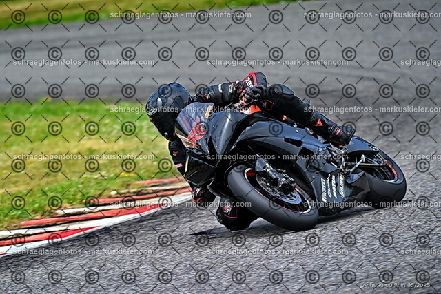 25bt02-0351 | markuskiefer.com - Realisiert mit Pictrs.com