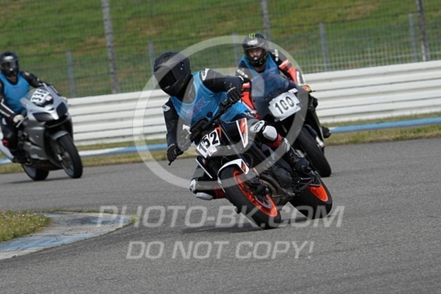 2024_04_29_PBK_13510 | Sportfotografie; SlowMotion; Video; Rennstrecke; Hafeneger; Speer; Racing; RSE; BMW; CBO; Trackday; Motorsportarena; Hockenheimring; Brno; Most; Barcelona; Valencia