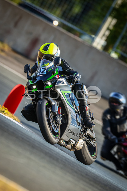 0042-260815BB-009_42 | Deine Full-Service-Agentur für ✔️Videoproduktionen und ✔️Motorsportfotografie Jetzt Angebot anfragen!