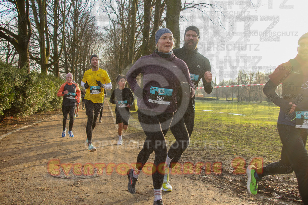 241231_1015_EV4_3555 | Sportfotografie im Rhein-Sieg Kreis, Köln, Bonn, NRW, Rheinland Pfalz, Hessen, etc. Unser Tätigkeitsfeld umfasst den Laufsport vom Volkslauf über den Marathon, Duathlon, Triathon bis zum Ultralauf wie Kölnpfad Ultra oder Schindertrail.