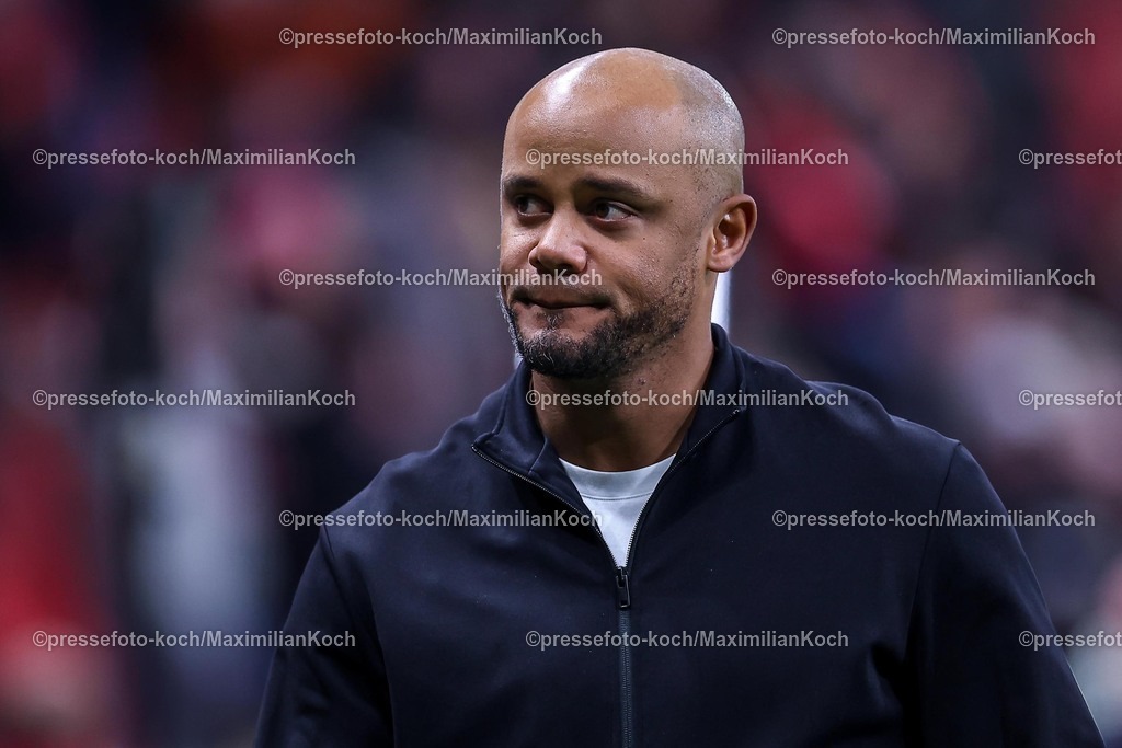 UCL11032502140 | 11.03.2025, Fußball, UEFA Champions League, Bayer 04 Leverkusen - FC Bayern München, Achtelfinale Rückspiel, BayArena, Saison 2024 2025: Trainer Vincent Kompany (Cheftrainer FC Bayern)DFB regulations prohibit any use of photographs as image sequences and or quasi-video.