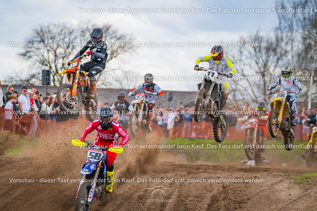 04_13_Bensdorf_MX1-2888 | Sportfotografin aus Berlin-Brandenburg mit Fokus auf Motocross. Ich halte deine sportliche Leistung und echte Emotionen auf und neben der Strecke professionell fest. Entdecke die Fotos von deinem Rennen und bestelle sie direkt hier im Shop.