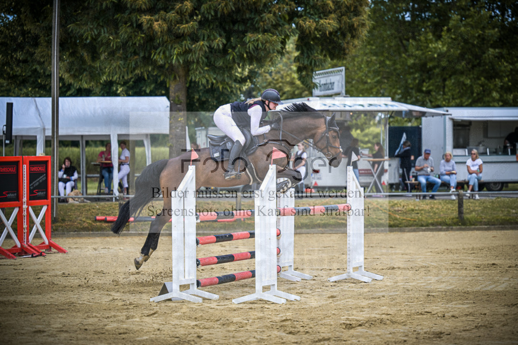 DOS_0987 | Entdecke hochwertige Reitturnierfotos von Foto Oger. Professionell, emotional und authentisch – jetzt Lieblingsmomente im Shop bestellen.Deutschlandweite Turnierfotografie. - Realisiert mit Pictrs.com