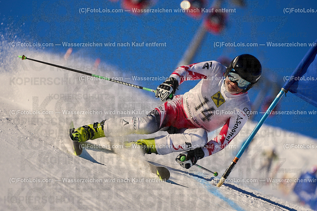 ALP2453_MASTERS-Cup_GS-B Herrn | (C)FotoLois.com, Alois Spandl. FIS Masters-Cup Wildschönau, Giant Slalom auf der Piste Schatzberg GS, Siegerehrung auf dem Dorfplatz Niederau, Sa 13. Januar 2024.