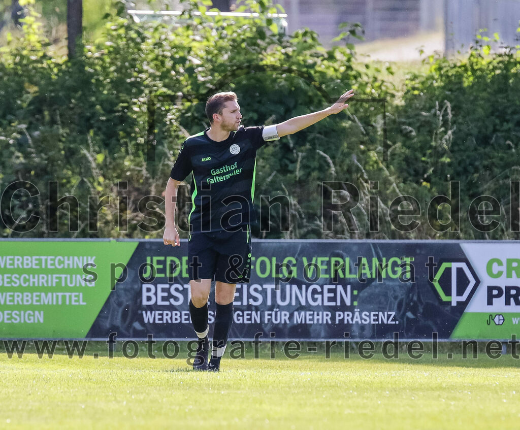 2023-07-09_002_FC_Forstern_gegen_SpVgg_Neuching | Forstern, Deutschland, 09.07.2023:
Fußball, Kreisklasse 2023 / 2024, Testspiel, FC Forstern gegen SpVgg Neuching, Endergebnis: 2:4

Mathias Haberthaler (SpVgg Neuching, #17)

Foto: Christian Riedel / fotografie-riedel.net