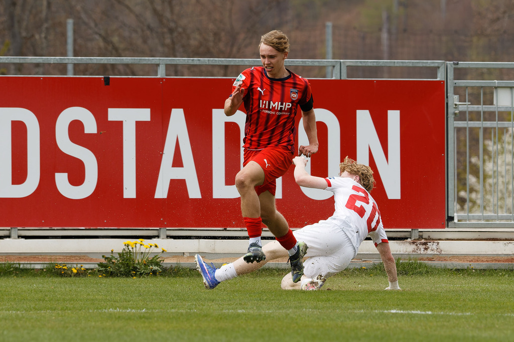 FCHOFK_260418_6-19 | 1.FC Heidenheim 1846 vs. Offenbacher Kickers, Fußball, U17, B-Junioren, NWL, U17-DFB-Nachwusliga, 2025/2026, 10. Spieltag, 18.04.2026 in Heidenheim, Walter-Birkhold-Jugendstadion (Foto: Michael Bulling) - Realisiert mit Pictrs.com