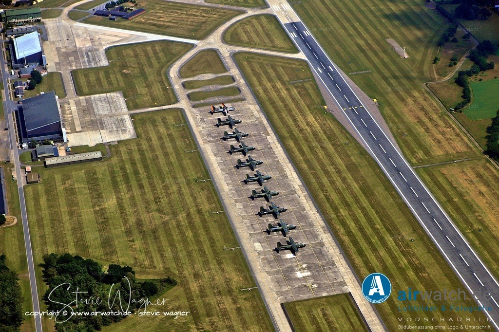 fliegerhorst-hohn-airwatch-wagner_MG_0938 | Entdecken Sie atemberaubende Luftbilder und Fotografien auf airwatch.de - Tauchen Sie ein in eine Welt voller faszinierender Aufnahmen aus der Vogelperspektive.