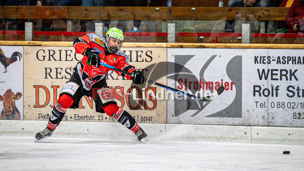 TSV Peißenberg Miners vs EHC Königsbrunn | Eishockey Bayernliga Vorbereitung 2024/2025, TSV Peißenberg Miners vs EHC Königsbrunn, 20240928,Denis DEGENSTEIN (Miners 28) in Aktion,2024-09-28 in Peißenberg (Eisstadion)Denis DEGENSTEIN (Miners 28)Copyright: WolfgangxLindner