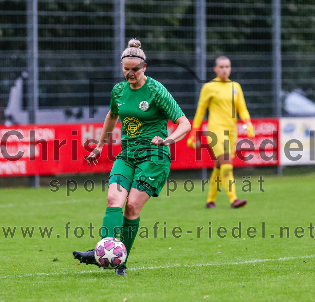 2023-10-07_082_FC_Forstern_gegen_TSV_Schwaben_Augsburg | Forstern, Deutschland, 07.10.2023:
Fußball, Frauen Bayernliga 2023 / 2024, 6. Spieltag, FC Forstern gegen TSV Schwaben Augsburg, Endergebnis: 1:6

Johanna Stadler (FC Forstern, #3)

Foto: Christian Riedel / fotografie-riedel.net