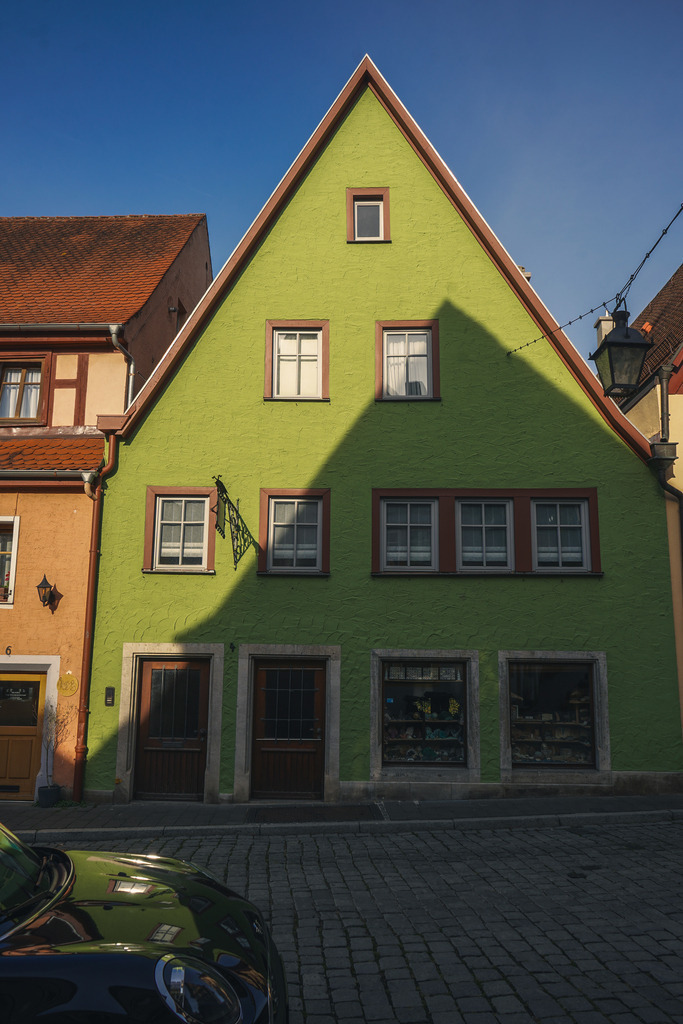 DSC04069 | Rothenburg ob der Tauber. Nur hier gibt es Exklusive und passend zur Jahreszeit Ihr Wandbild, T-Shirt, Tasse und alles was das Rothenburg Herz begehrt. - Realisiert mit Pictrs.com