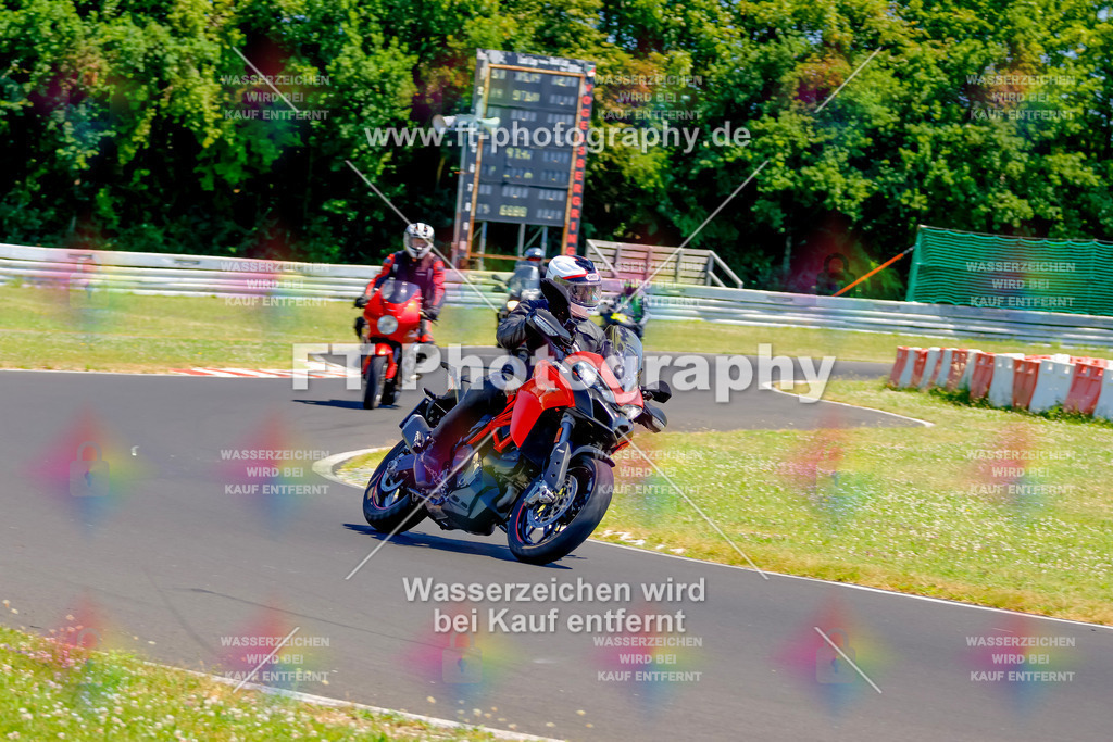 _MOT9408 | Hier findet Ihr Bilder von Touristenfahrten auf der Nürburgring Nordschleife oder von anderen Veranstaltungen die ich besucht habe. Viel Spass beim Durch Schauen 