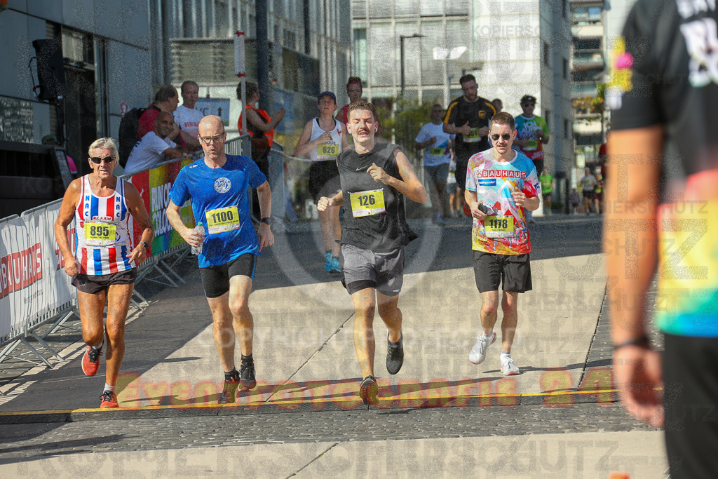 240921_1456_EX1_4050 | Sportfotografie im Rhein-Sieg Kreis, Köln, Bonn, NRW, Rheinland Pfalz, Hessen, etc. Unser Tätigkeitsfeld umfasst den Laufsport vom Volkslauf über den Marathon, Duathlon, Triathon bis zum Ultralauf wie Kölnpfad Ultra oder Schindertrail.