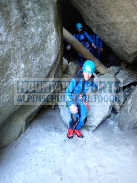 P9230071 | Bestelle die Bilder deines Berg- oder Wasser-Abenteuers mit Mountain Sports bequem von zu Hause aus direkt über unseren Online Fotoshop von pictrs.com. - Realisiert mit Pictrs.com