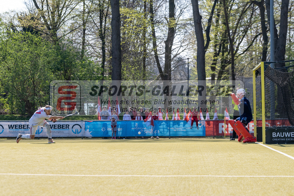 SFE_20260322_0058 | Köln, Deutschland, 22.03.26: Feldhockey 1. Bundesliga Herren zwischen Rot-Weiss Köln - Münchener HC im REWE Sportpark am 22.03.2026 in Köln, Deutschland. (Foto von Stephan Fehrmann)Köln, Germany, 22.03.26: Feldhockey 1. Bundesliga Herren between Rot-Weiss Köln - Münchener HC in REWE Sportpark at 22.03.2026 in Köln, Deutschland. (Foto from Stephan Fehrmann)