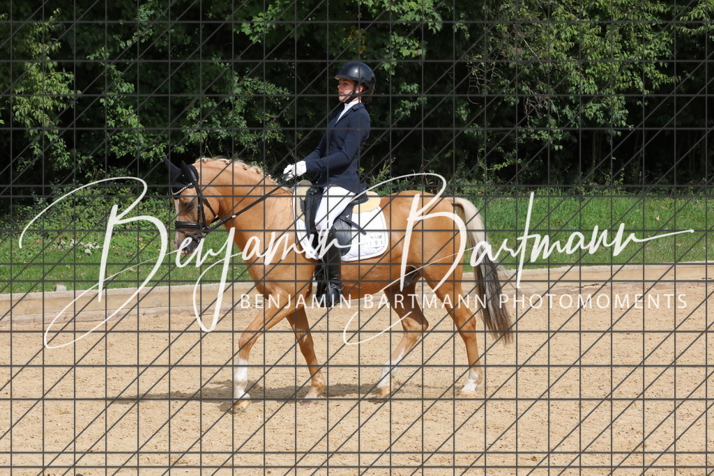 AZ2A2455 | Benjamin Bartmann Photomoments