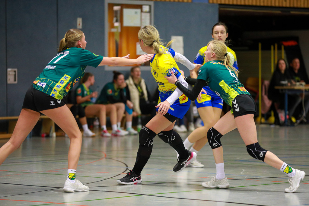 SVN_ SVFriedrichsfeld_141224_064 | Bildergalerie von Sport-Ereignissen aber auch von weiteren spannenden Dingen - nicht nur vom Niederrhein. In Anlehnung an den bekannten Spruch von Hanns Dieter Hüsch heißt das Motto: "Niederrhein ist überall".  - Realisiert mit Pictrs.com