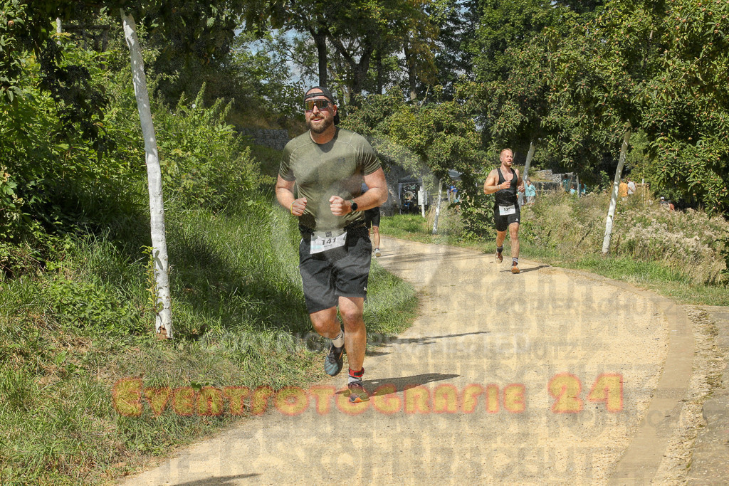 250824_1248_EX1_0579 | Sportfotografie im Rhein-Sieg Kreis, Köln, Bonn, NRW, Rheinland Pfalz, Hessen, etc. Unser Tätigkeitsfeld umfasst den Laufsport vom Volkslauf über den Marathon, Duathlon, Triathon bis zum Ultralauf wie Kölnpfad Ultra oder Schindertrail.