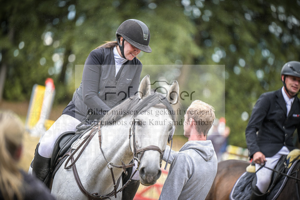 DOS_0022 | Entdecke hochwertige Reitturnierfotos von Foto Oger. Professionell, emotional und authentisch – jetzt Lieblingsmomente im Shop bestellen.Deutschlandweite Turnierfotografie. - Realisiert mit Pictrs.com