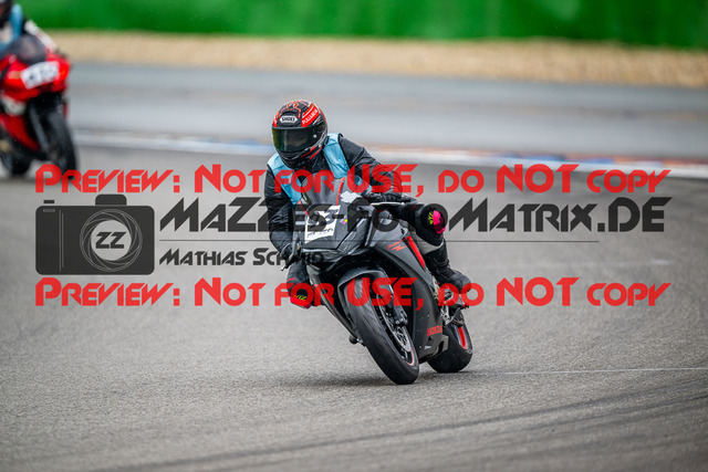 MaZZes_FotoMatrix_240702_6007705_2-112 | INST