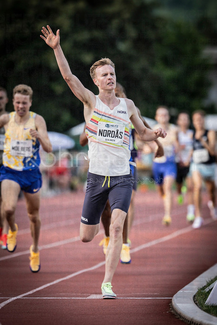 61. Internationales Pfingstsportfest; Rehlingen-Siersburg, 24.05.2026 | REHLINGEN , GERMANY - MAY 24: Narve Gilje Nordås (NOR/Norwegen) celebrates his won of the 1500m during the 61. Internationales Pfingstsportfest on 24.05.2026 at the  Bungertstadion in Rehlingen-Siersburg (Saarland / Deutschland).