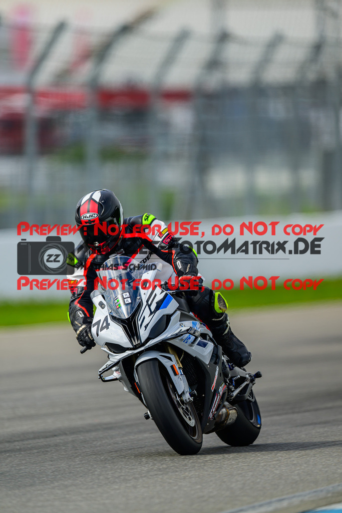 MaZZes_FotoMatrix_240615_6668 | WEISS