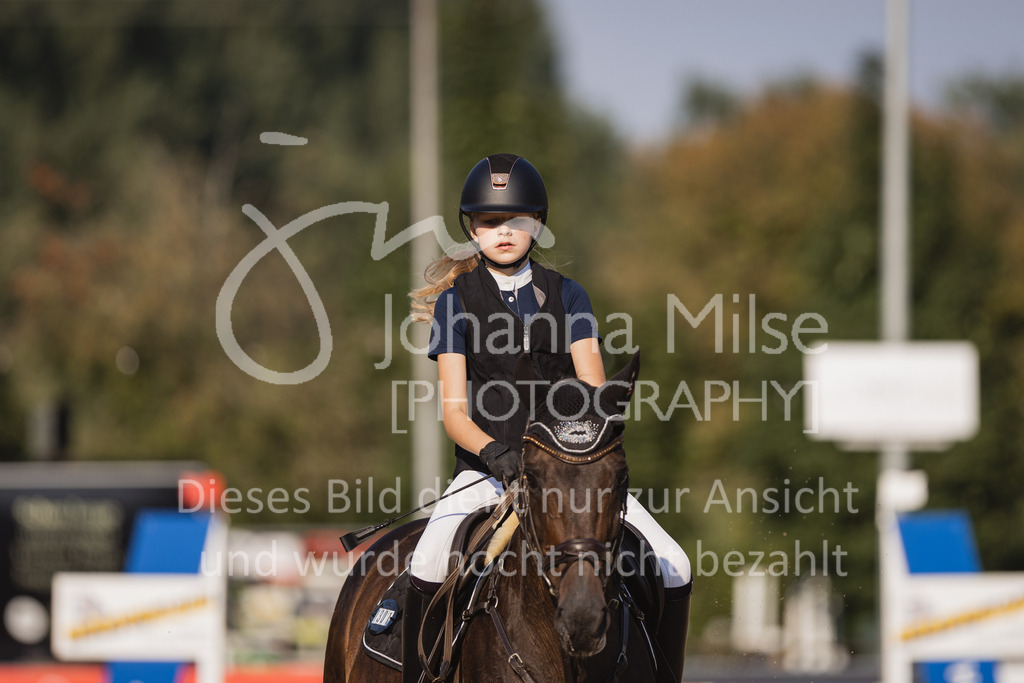 230823_Delbrueck_Stil-A1-112 | Deine schönsten Turniermomente als professionelle Fotos! Entdecke hochwertige Pferdesport-Fotografie im Online-Shop. Jetzt Fotos finden & bestellen!