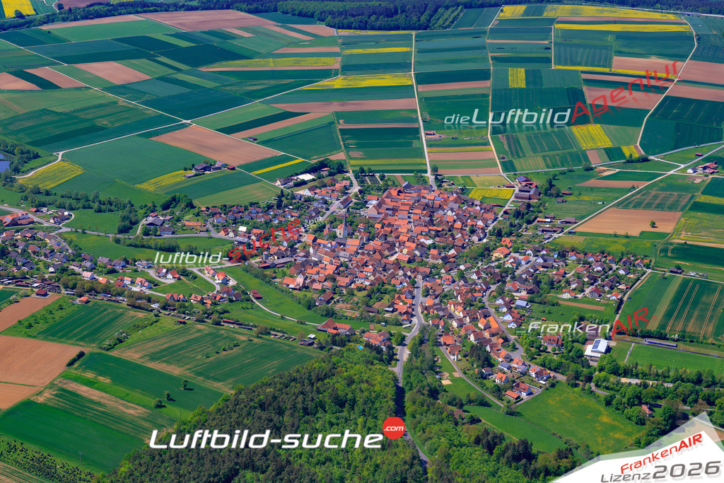 Das Luftbild der Stadt Hendungen wurde 2018 vom Flugzeug heraus erstellt (keine Drohne) Aufnahmehöhe ca.400 Meter- hohe Auflösung für beste Druck-Qualität