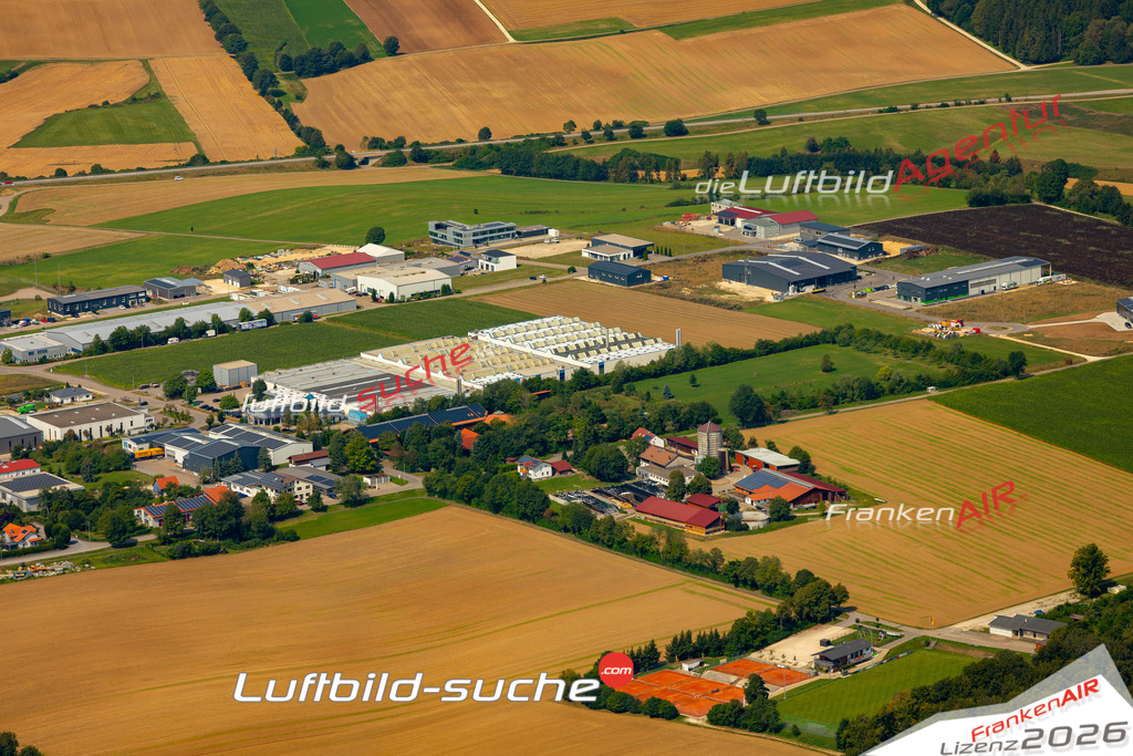 Das Luftbild zeigt :  Heroldstatt - Die Luftaufnahme wurde 2024 vom UL-Flugzeug aus erstellt ( keine Drohne ) - Hochauflösende Luftaufnahme - Für grossformatige Ausdrucke geeignet. Die Geschenkidee !Mit Lizenz und Bildrechte bestellbar